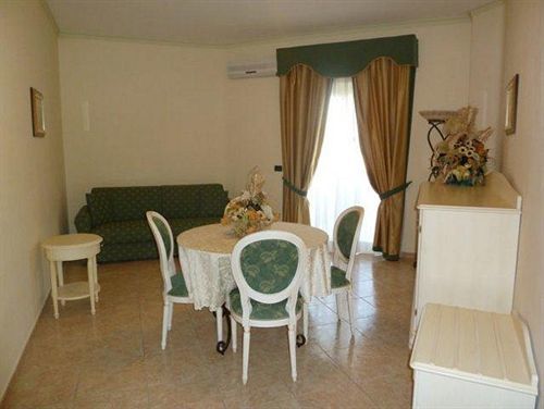 Hotel Club Residence Roscianum Rossano Stazione Bagian luar foto